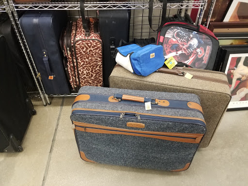 Thrift Store «Goodwill Store & Donation Center», reviews and photos, 5518 Touhy Ave, Skokie, IL 60077, USA