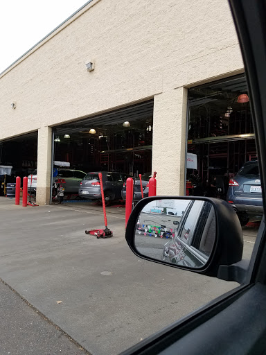 Tire Shop «Discount Tire», reviews and photos, 12410 S Meridian, Puyallup, WA 98373, USA