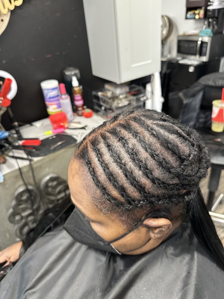 NO COMPARISON SALON 60643
