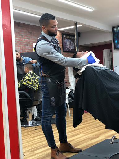 Barber Shop «THE PATIO BARBER SHOP», reviews and photos, 37 W Somerset St, Raritan, NJ 08869, USA