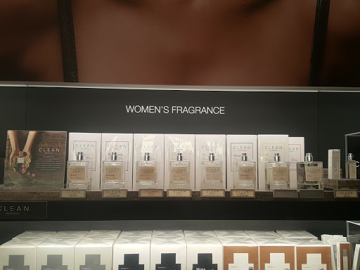 Cosmetics Store «SEPHORA», reviews and photos, 270 N Beverly Dr, Beverly Hills, CA 90210, USA