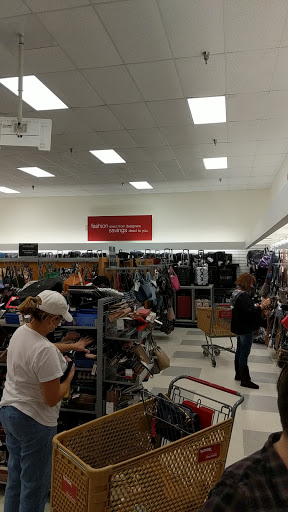 Department Store «T.J. Maxx & HomeGoods», reviews and photos, 6625 N Davis Hwy, Pensacola, FL 32504, USA