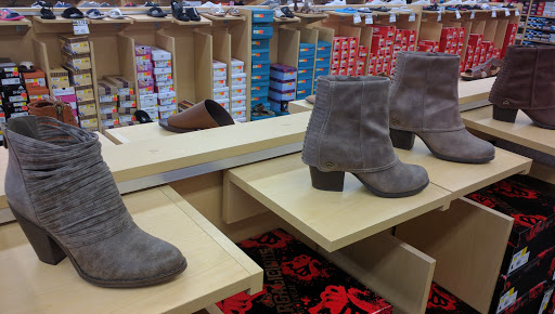 Shoe Store «Shoe Dept.», reviews and photos, 1702 1st Ave E, Newton, IA 50208, USA