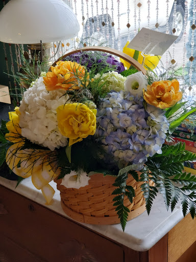 Willow Floral Design Decor, 545 Clough Pike #500, Cincinnati, OH 45244, USA, 