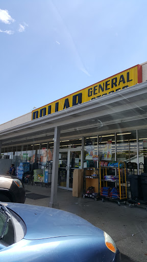 Discount Store «Dollar General», reviews and photos, 608 E Main St, Warrenton, MO 63383, USA