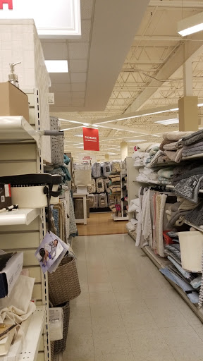 Department Store «Marshalls & HomeGoods», reviews and photos, 6128 Grand Ave, Gurnee, IL 60031, USA