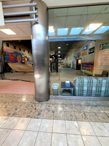 Shopping Mall «Lakeview Square Mall», reviews and photos, 5775 Beckley Rd, Battle Creek, MI 49015, USA