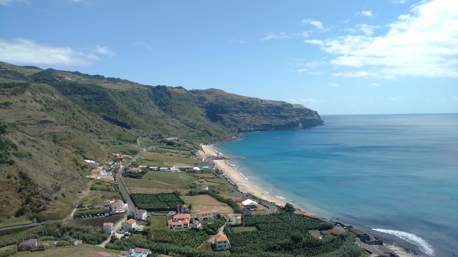 Photo de Praia Formosa avec rivage droit, long