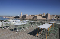 Atmosphère du Restaurant méditerranéen Rowing Club Restaurant à Marseille - n°3