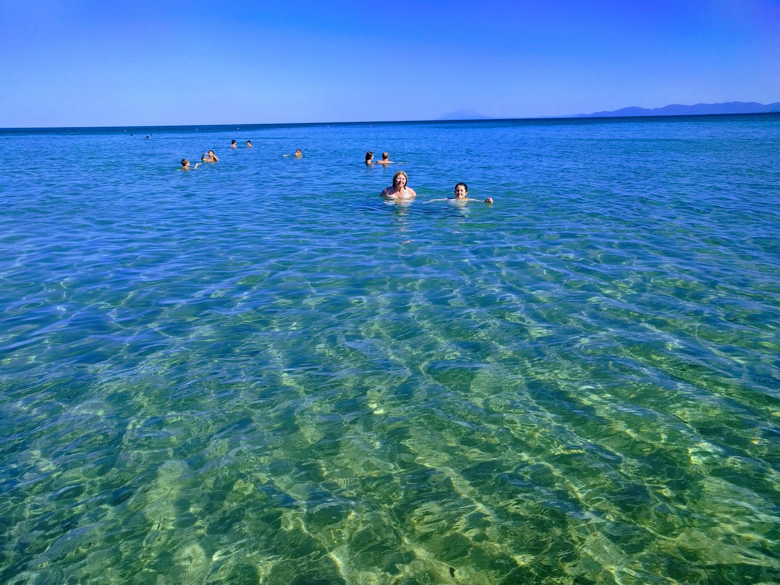 Foto di Logarou Beach - luogo popolare tra gli intenditori del relax