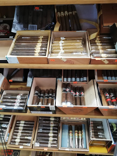 Tobacco Shop «Smoke 4 Less», reviews and photos, 909 S Central Ave, Compton, CA 90220, USA