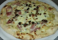 Pizza du Pizzeria La Tribu à Étrépagny - n°14