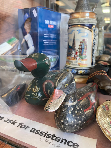 Thrift Store «Alpine Attic Thrift Shop», reviews and photos, 2115 Pacific Coast Hwy, Lomita, CA 90717, USA