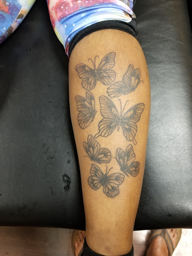 Tattoo Shop «Hollyweird Tattoos», reviews and photos, 569 GA-138, Jonesboro, GA 30236, USA