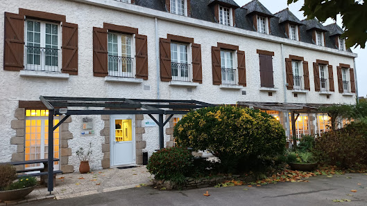 La Croix Blanche 14 Rue Saint-Michel, 56330 Pluvigner