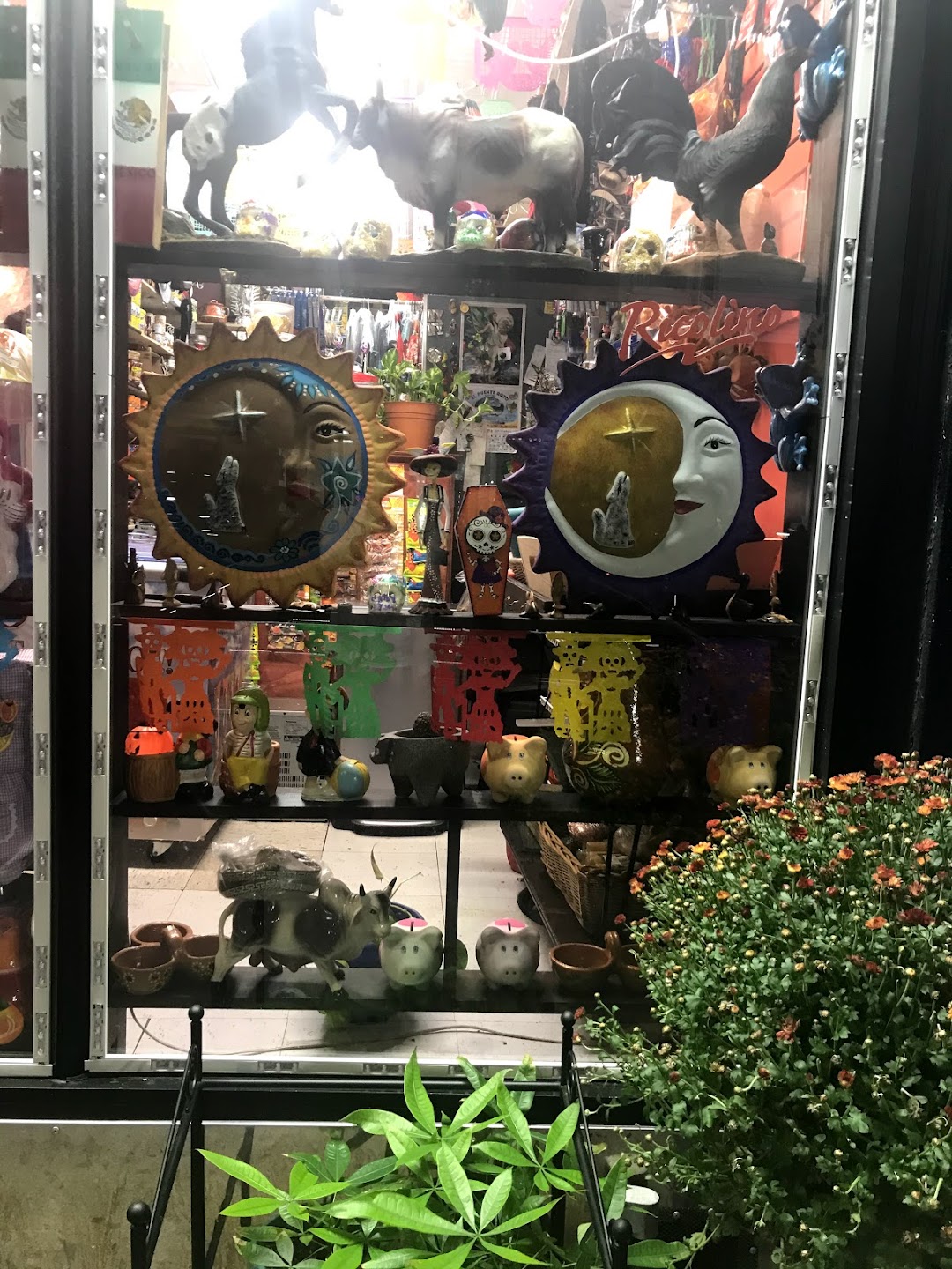 El puente roto grocery