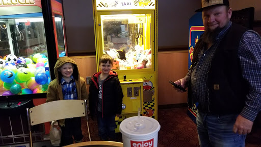 Movie Theater «AMC Classic Fort Smith 14», reviews and photos, 5716 Towson Ave, Fort Smith, AR 72901, USA