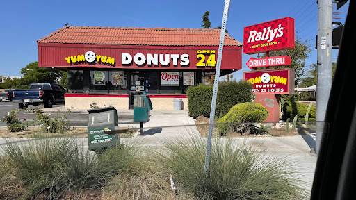 Yum Yum Donuts, 4351 Maine Ave, Baldwin Park, CA 91706, USA, 