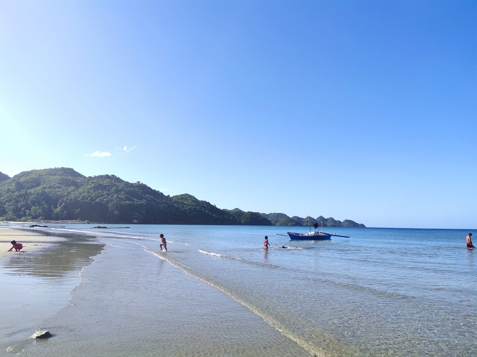 Φωτογραφία του Cartagena beach με φωτεινή άμμος επιφάνεια