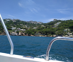 Renta Yates en Acapulco Fish-r-Us photo