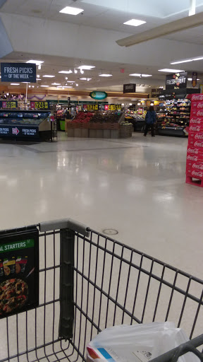 Grocery Store «Super Stop & Shop», reviews and photos, 100 Macy St, Amesbury, MA 01913, USA
