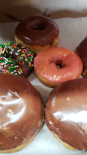 Donut Shop «Fresh Donut & Deli», reviews and photos, 2699 State St, South Salt Lake, UT 84115, USA