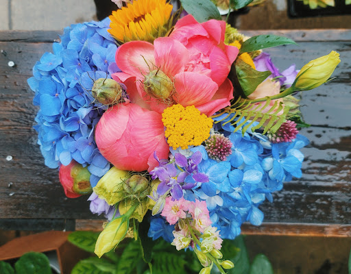 Florist «Fresco Flowers - Back Bay Station», reviews and photos, 145 Dartmouth St, Boston, MA 02116, USA