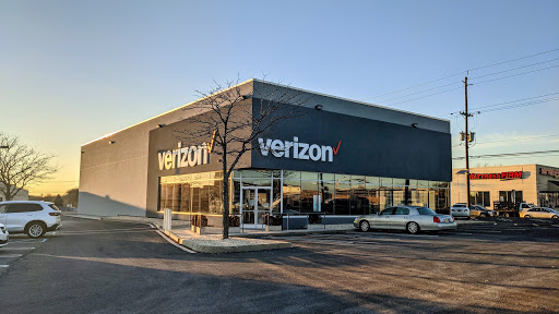 Verizon, 333 NJ-18, East Brunswick, NJ 08816, USA, 