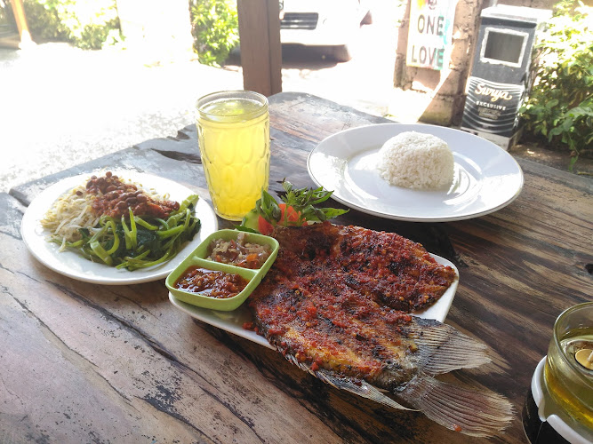 Restoran Seafood di Kabupaten Karangasem: Temukan Kelezatan di Warung Lesehan Mina Carik