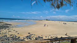 Photo de Elliott Heads Beach avec rivage droit, long