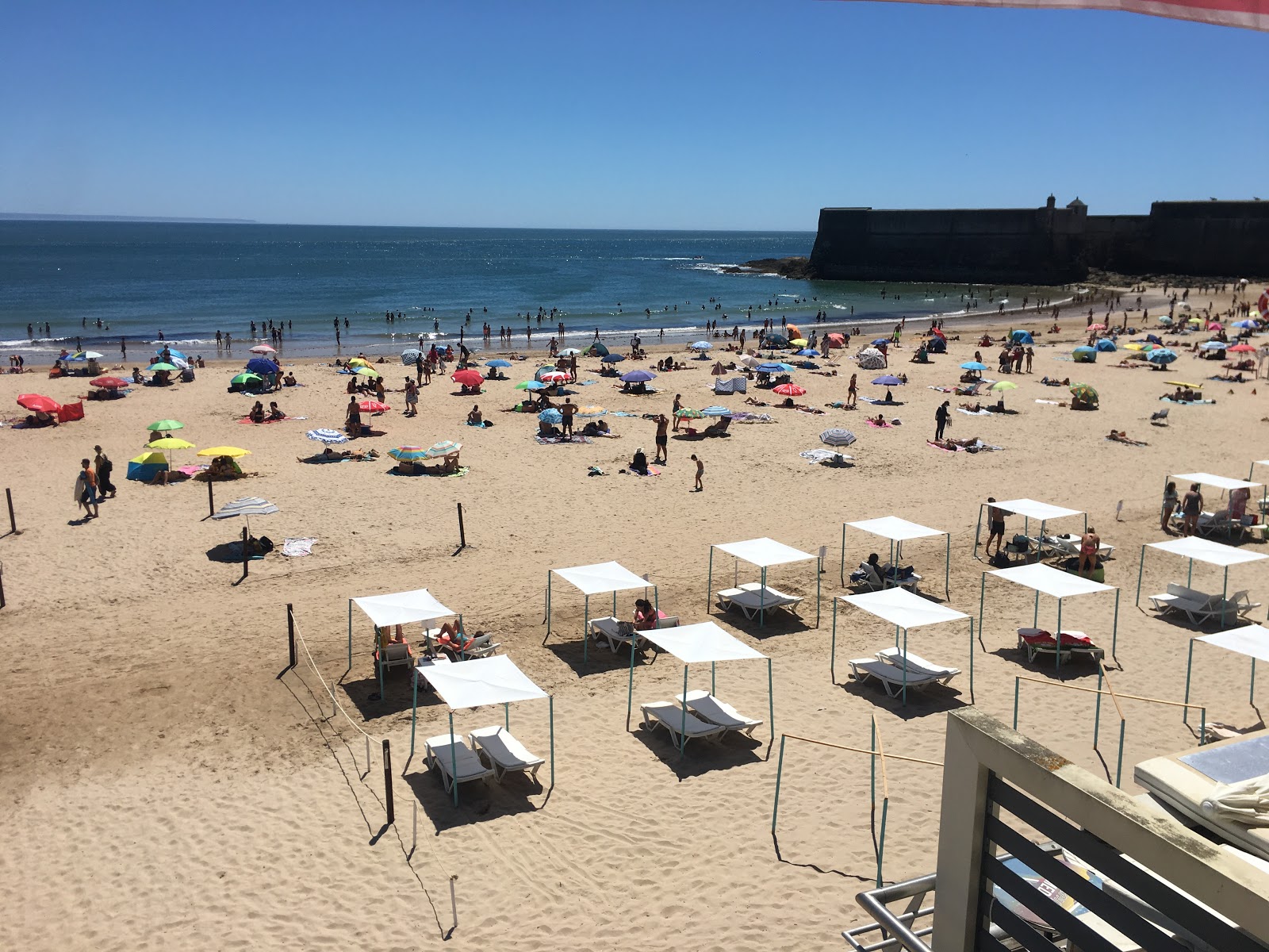 Fotografie cu Praia da Torre cu nivelul de curățenie înalt