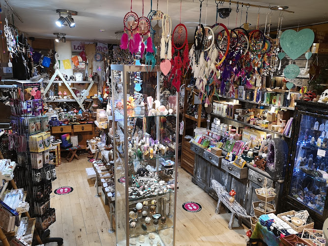 Explore the Metaphysical Supply Shops in GB: Unveiling the Hidden Gems of Crystal Havens
