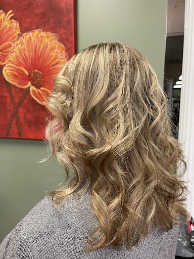 Beauty Salon «A Cut Above Hair Salon», reviews and photos, 5561 Portsmouth Blvd, Portsmouth, VA 23701, USA