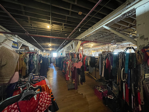 Wholesaler «Pixel 19 Vintage Clothing LLC», reviews and photos, 211 Klotter Ave, Cincinnati, OH 45219, USA