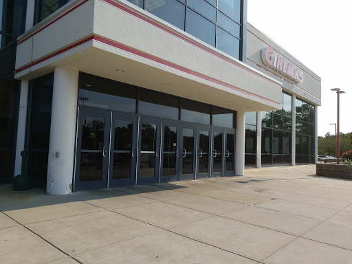 Movie Theater «Showcase Cinemas Woburn», reviews and photos, 25 Middlesex Canal Park Dr, Woburn, MA 01801, USA
