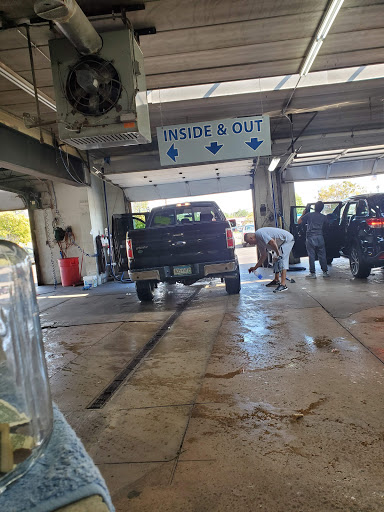 Octopus Car Wash & Detail Center en Minneapolis