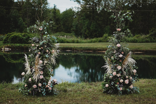 Florist «Amazing Petals», reviews and photos, 125 S Broadway St, Lake Orion, MI 48362, USA