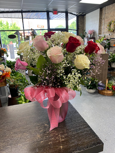 Florist «The Rosebud Flowers», reviews and photos, 501 Main St, Beech Grove, IN 46107, USA