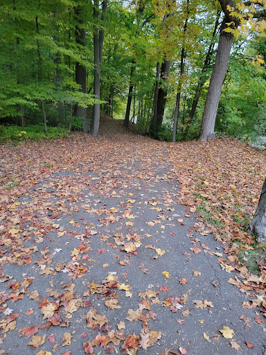 Park «Hines Park», reviews and photos, 7651 N Merriman Rd, Westland, MI 48185, USA