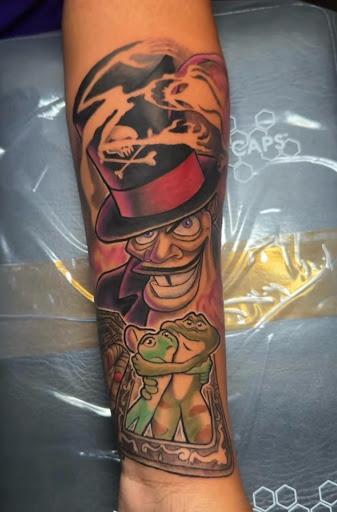 Explore cowboys tattoo ideas, creative tattoo ideas in Dallas, available at No Ragrets Tattoo & Piercing Studio