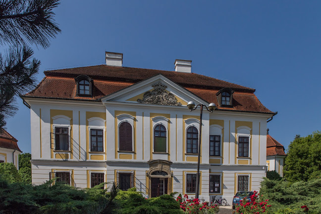 2177 Erdőtarcsa, Szent-Miklóssy kastély, 2177 Magyarország