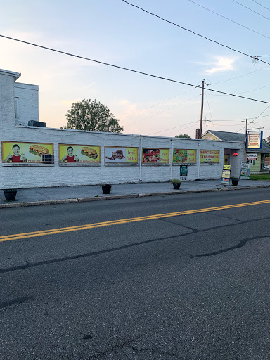 Grocery Store «Townmarket», reviews and photos, 117 E Main St, Newmanstown, PA 17073, USA