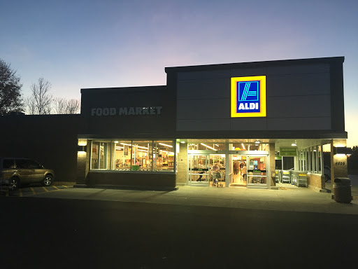 Supermarket «ALDI», reviews and photos, 4899 Lake Rd N, Brockport, NY 14420, USA
