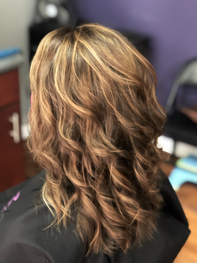 Beauty Salon «Reflections Hair Salon», reviews and photos, 407 Maple St, Murray, KY 42071, USA