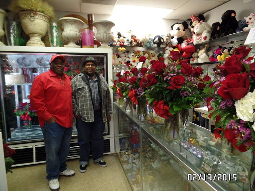 Florist «Valentine Florist», reviews and photos, 6009 Richmond Ave # 125, Houston, TX 77057, USA