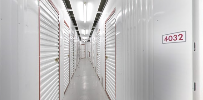 Shurgard Self Storage Kennington - Moving company