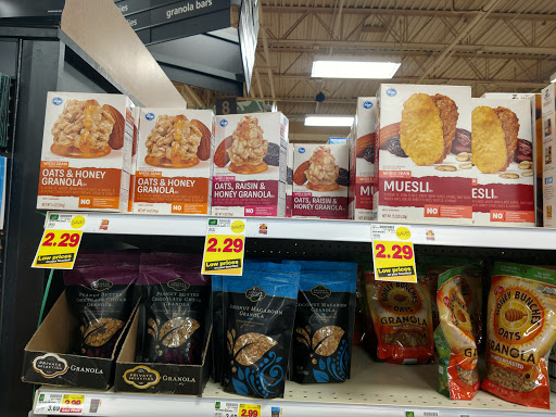 Grocery Store «Kroger», reviews and photos, 30935 Five Mile Road, Livonia, MI 48154, USA