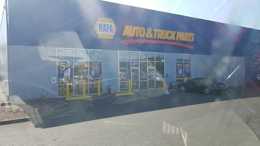 Auto Parts Store «NAPA Auto Parts - Genuine Parts Company», reviews and photos, 8441 S 180th St, Kent, WA 98032, USA