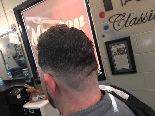 Barber Shop «Hats Off Classic Barber Shop», reviews and photos, 2400 Antioch Pike d, Antioch, TN 37013, USA