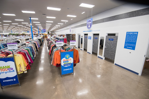 Thrift Store «Higley & Queen Creek Goodwill Retail Store & Donation Center», reviews and photos, 4570 S Higley Rd, Gilbert, AZ 85297, USA